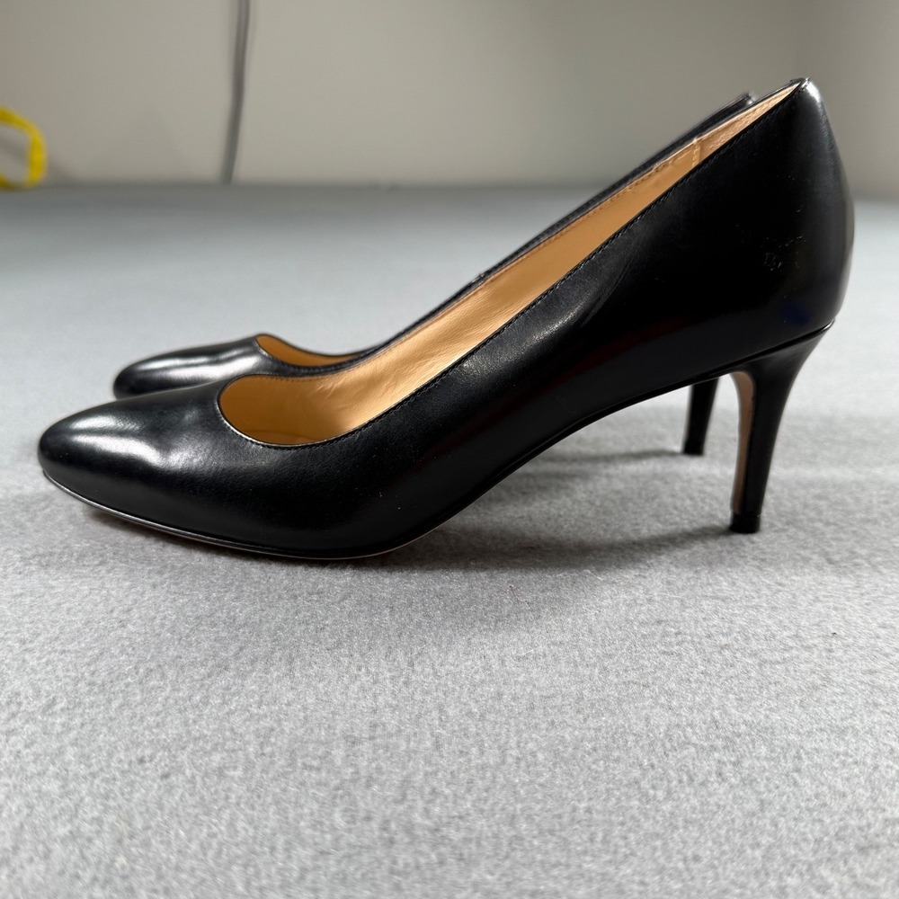 Cole Haan Black Leather Classic Pumps Round Toe Heels Minimalist 7B Professional - Picture 4 of 8